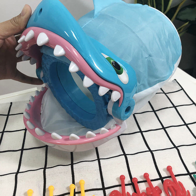 Shark Bite Game - Watch Your Fingers!